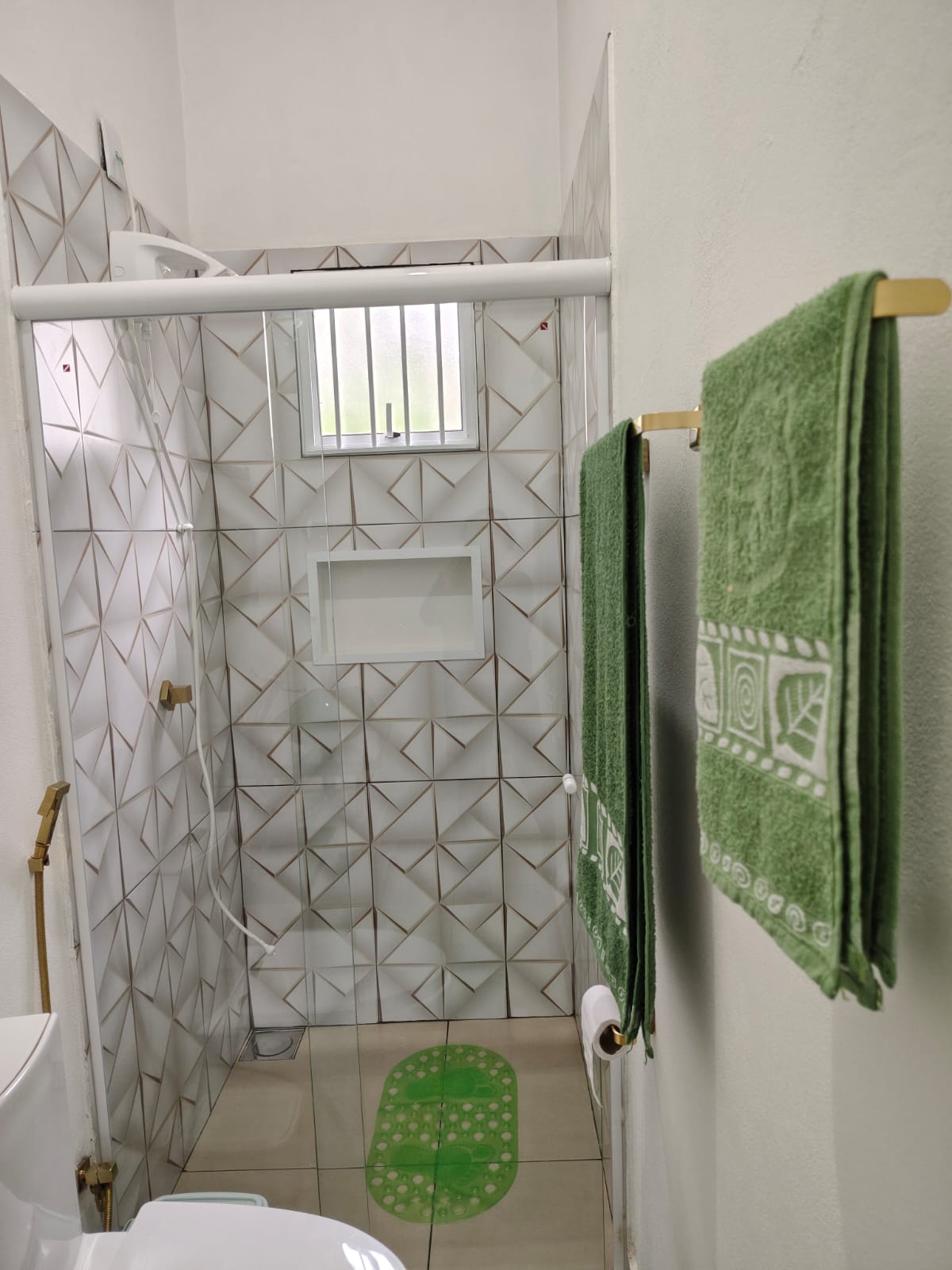 Banheiro privativo com chuveiro